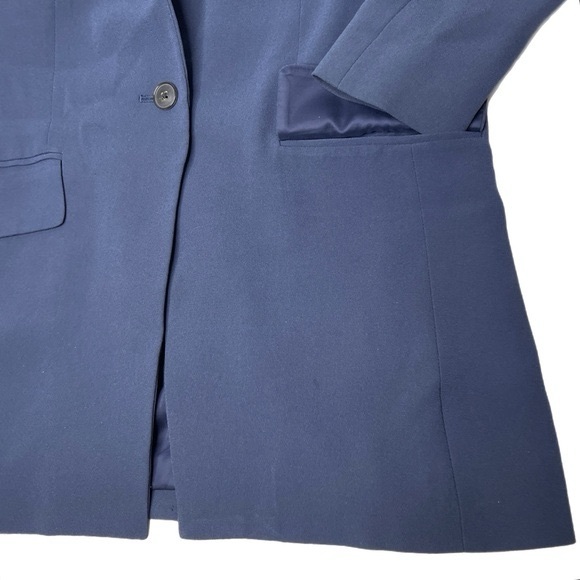 Aritzia Babaton Button Front Blazer Sz 2 - Picture 5 of 10